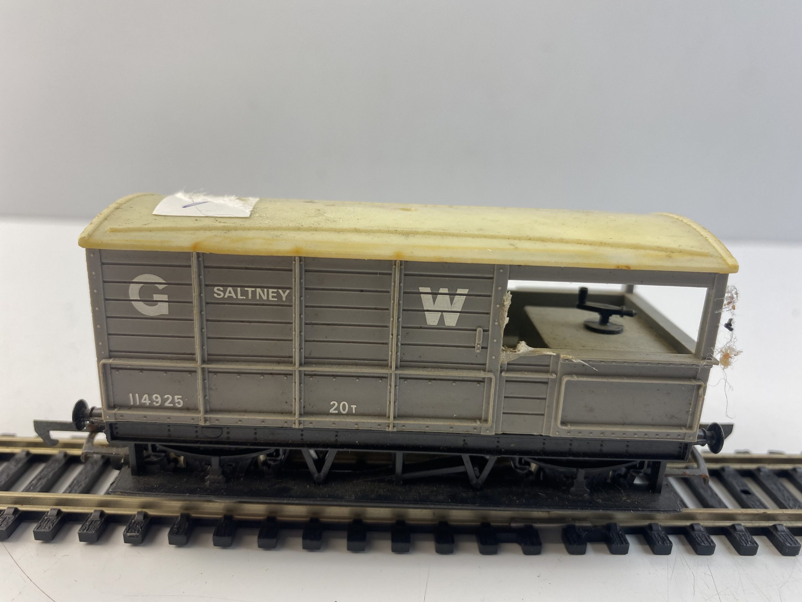 Hornby G W Saltney Brake Van Oo Gauge Rocket Railways