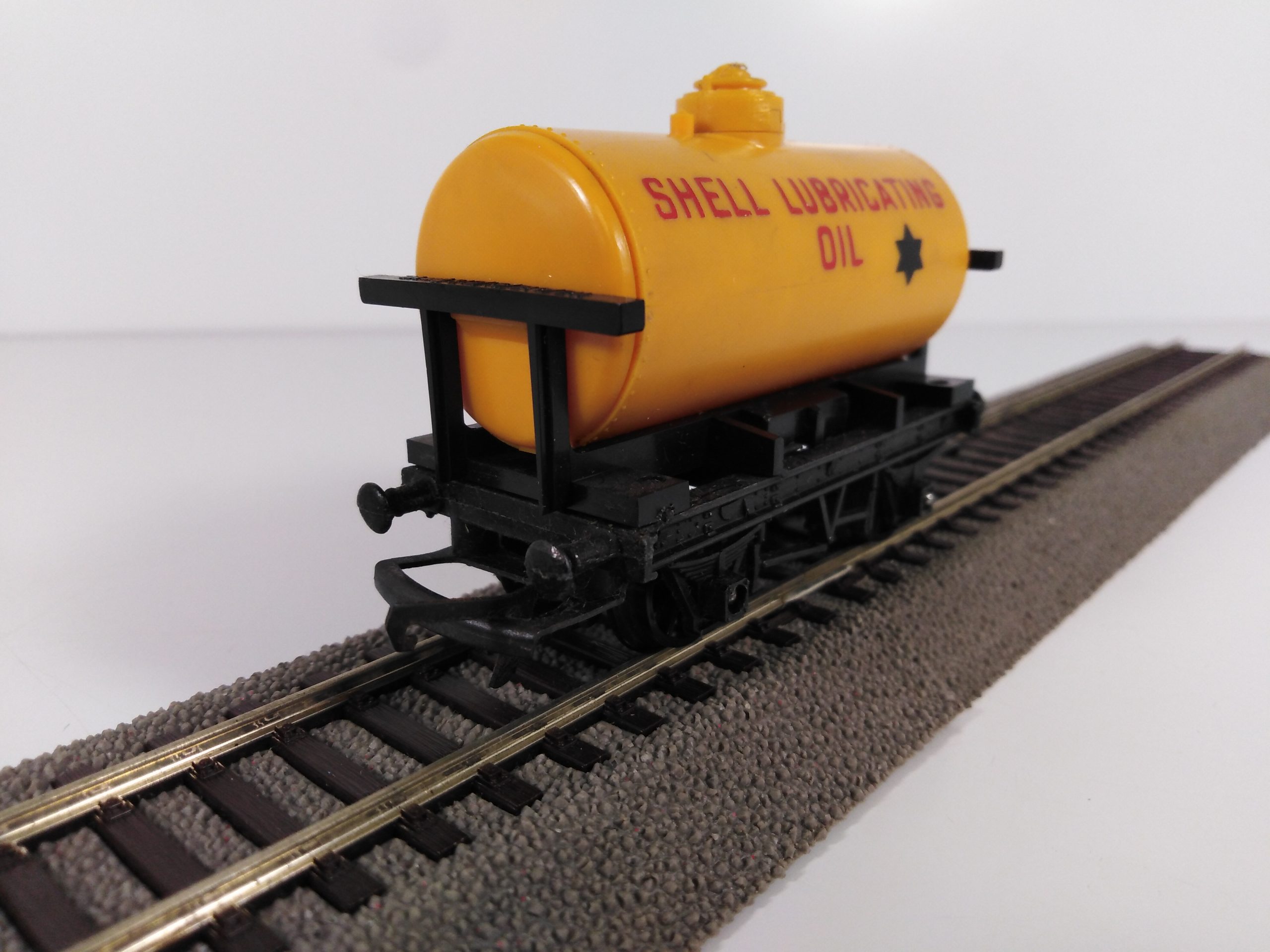 OO Gauge Hornby Shell Tank Wagon Rocket Railways