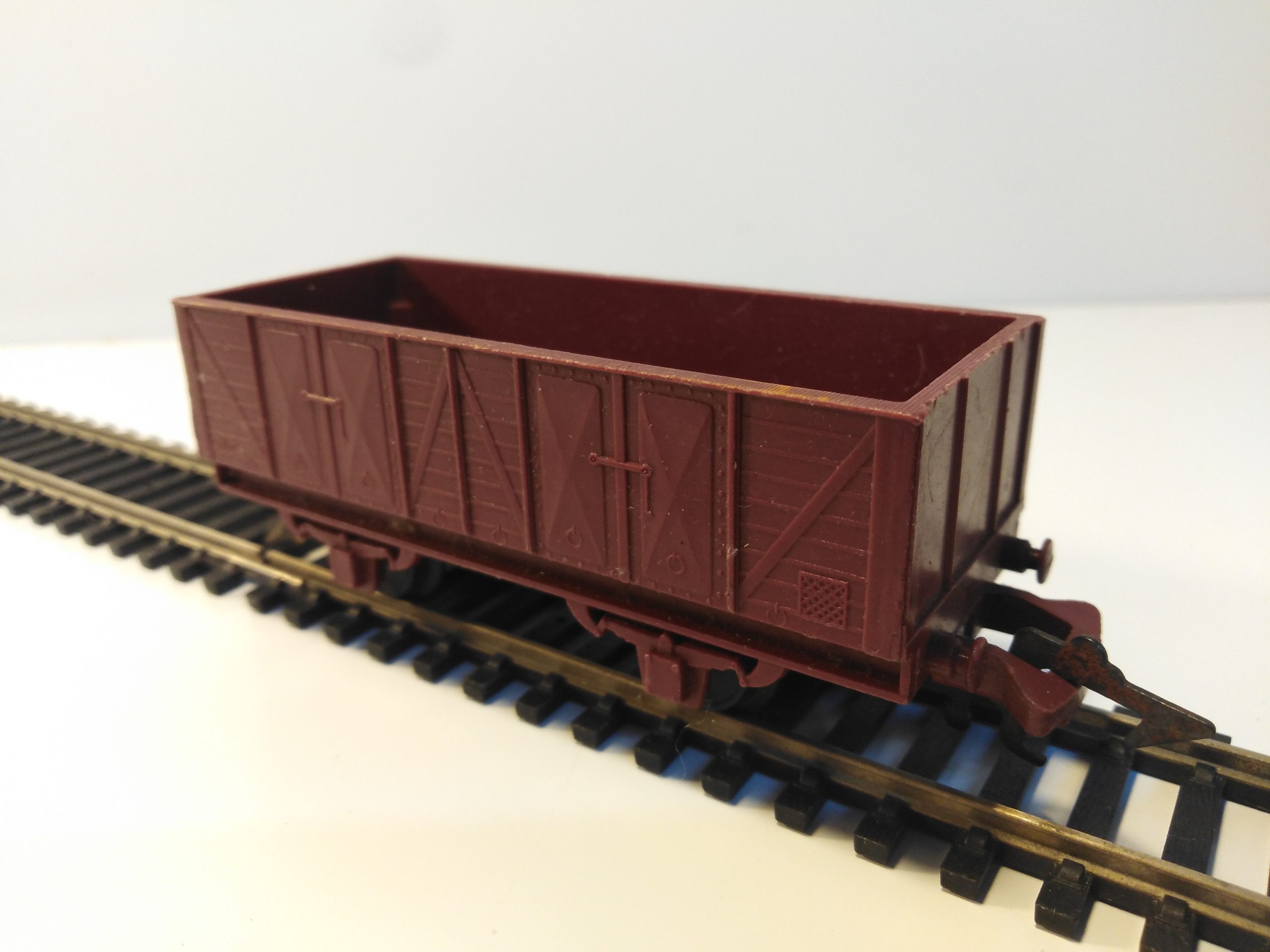 OO Gauge Brown Plank Wagon - Rocket Railways