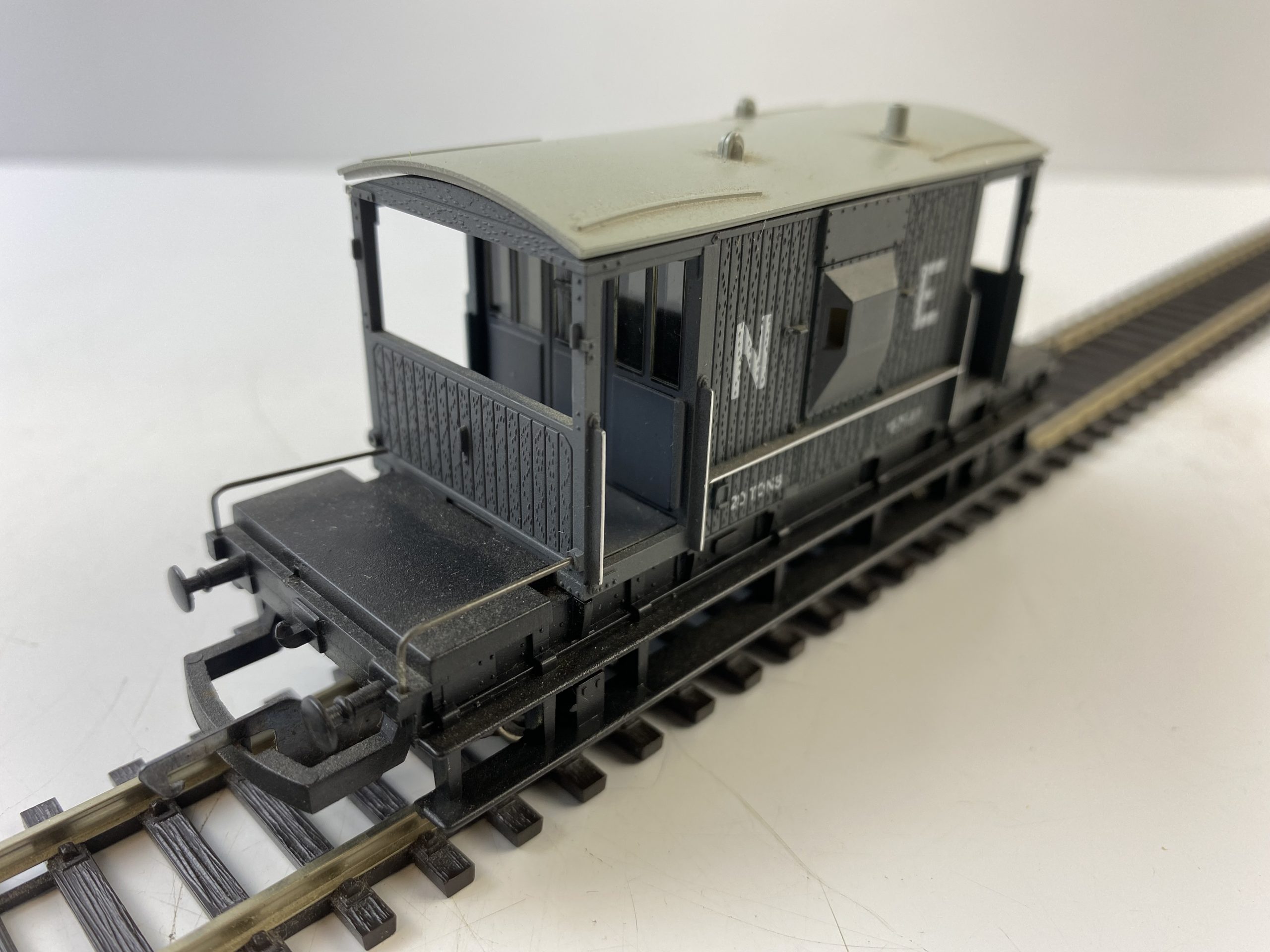 Hornby OO Gauge NE Grey Brake Van - Rocket Railways