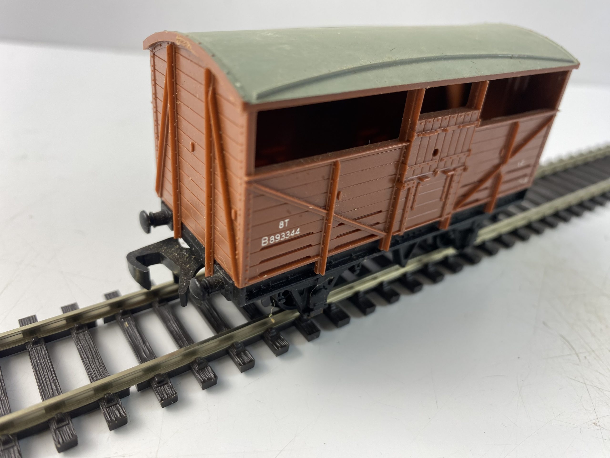 Hornby Dublo OO Gauge Cattle Wagon B893344 - Rocket Railways