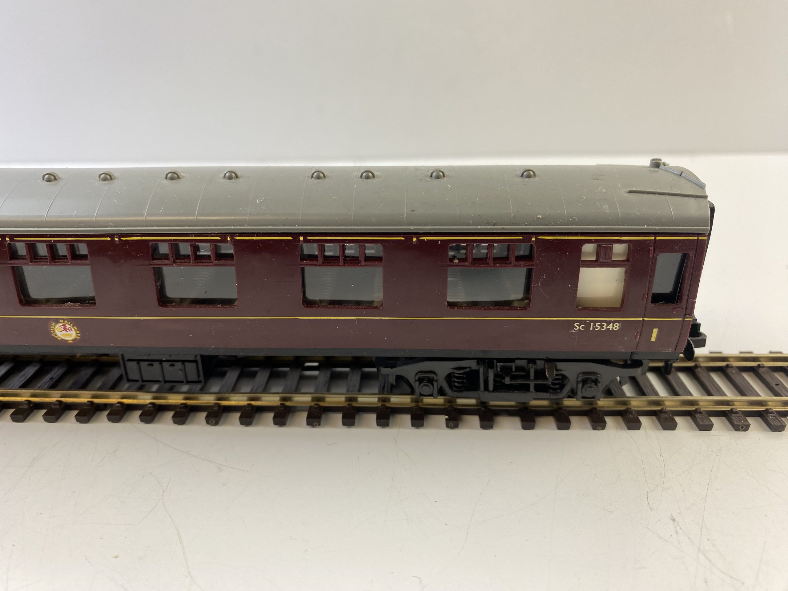 Trix TTR OO Gauge BR MK1 Maroon Coach SC15348 - Rocket Railways