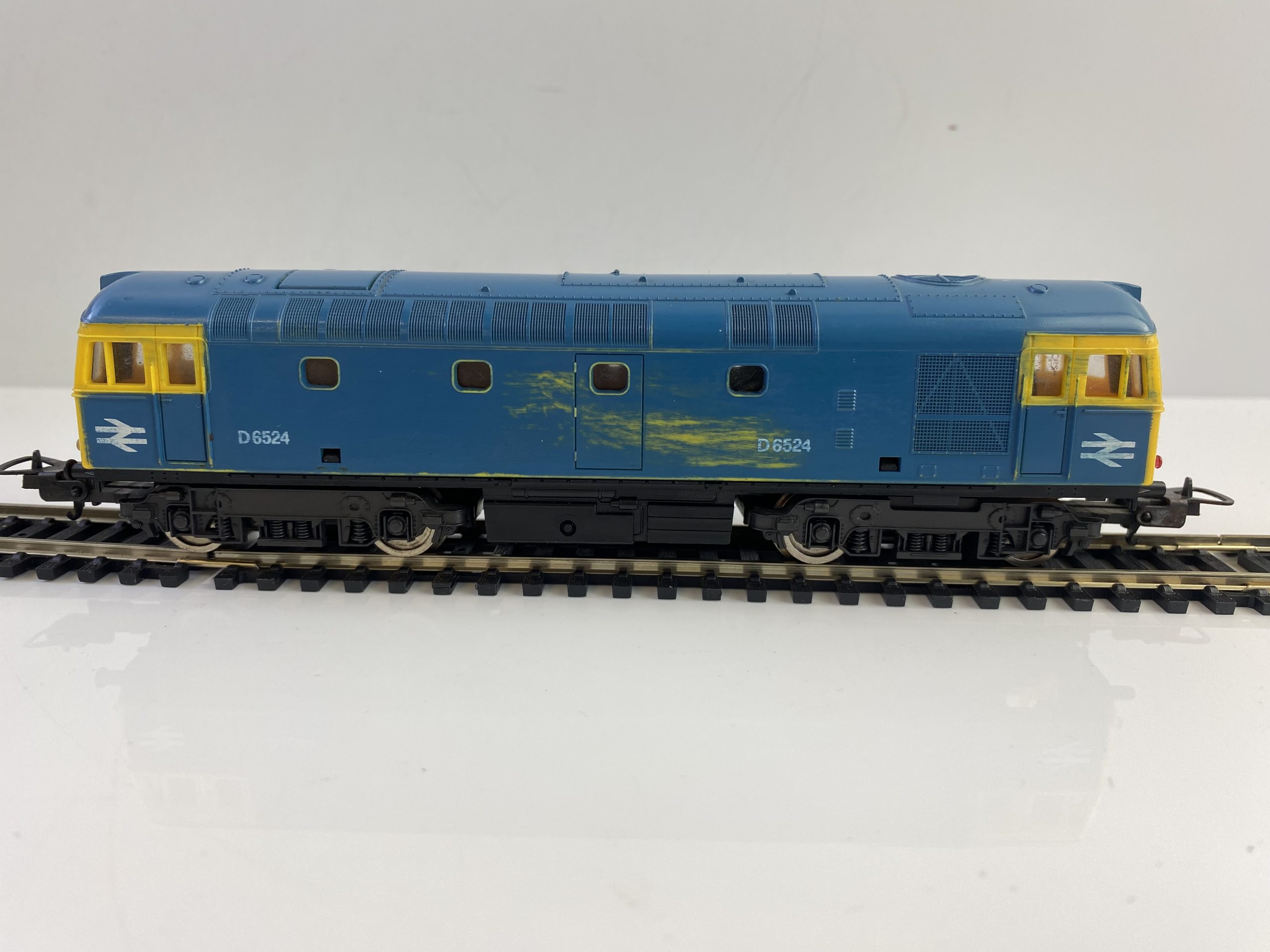 Lima L208049 Class 33 D6524 in BR blue - Rocket Railways